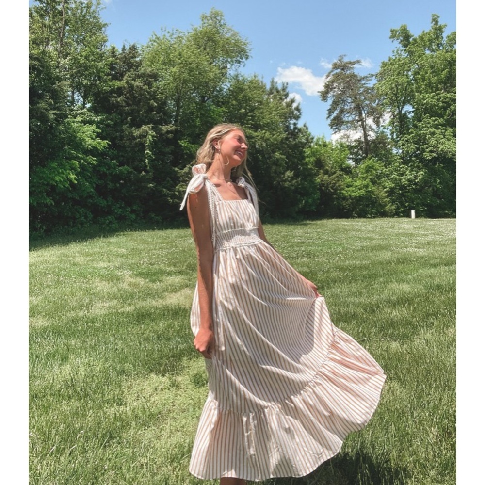NWT Sunny Days Ahead Dress